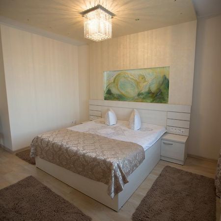 Hotel Poarta Transilvaniei บิสตริซา ภายนอก รูปภาพ