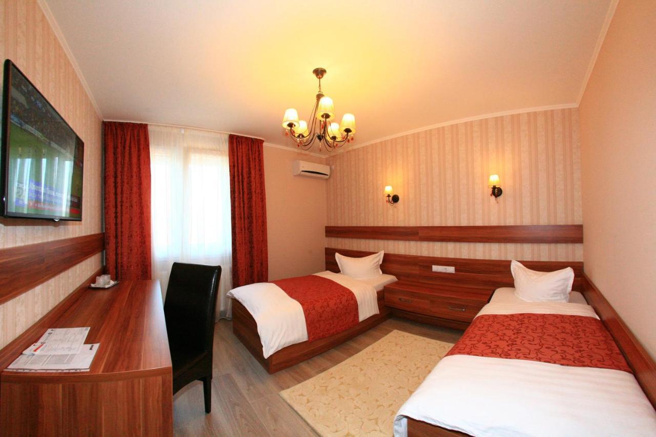 Hotel Poarta Transilvaniei บิสตริซา ภายนอก รูปภาพ