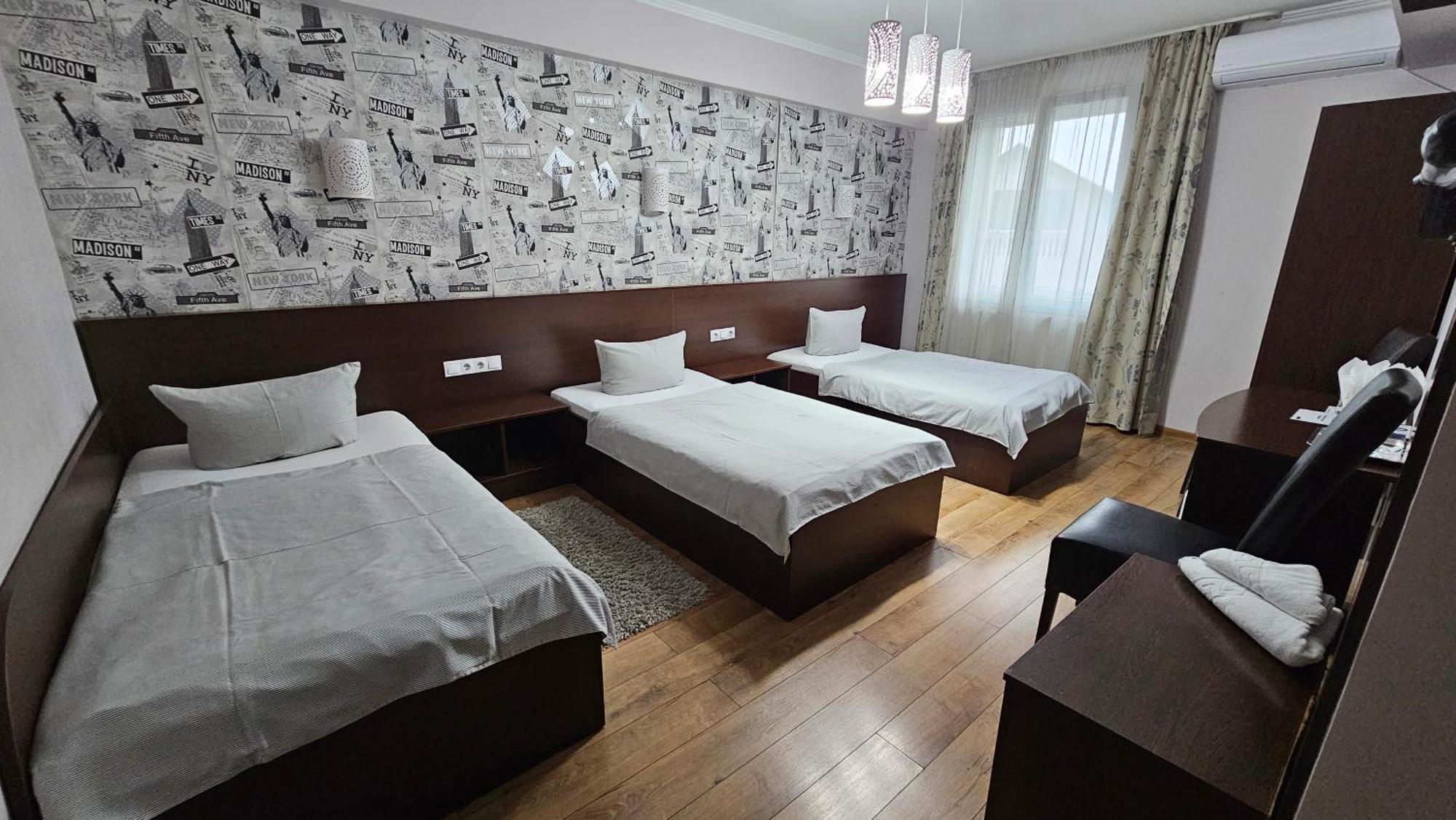 Hotel Poarta Transilvaniei บิสตริซา ภายนอก รูปภาพ