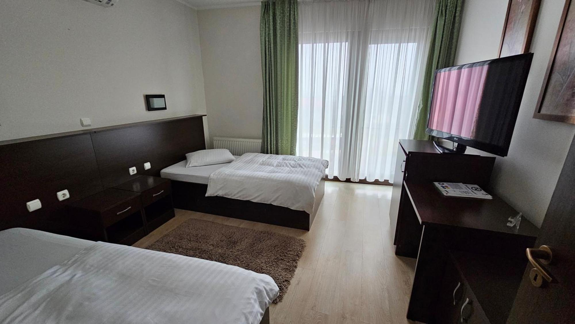 Hotel Poarta Transilvaniei บิสตริซา ภายนอก รูปภาพ
