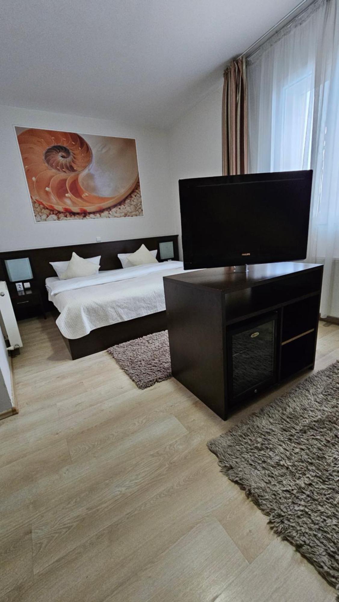 Hotel Poarta Transilvaniei บิสตริซา ภายนอก รูปภาพ