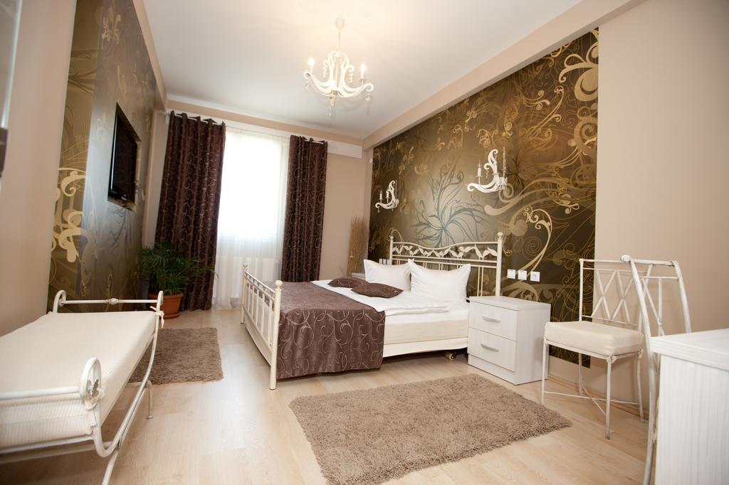Hotel Poarta Transilvaniei บิสตริซา ภายนอก รูปภาพ