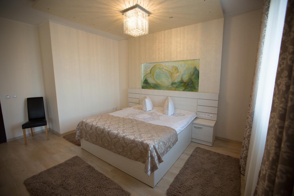 Hotel Poarta Transilvaniei บิสตริซา ภายนอก รูปภาพ