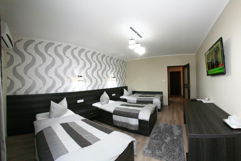 Hotel Poarta Transilvaniei บิสตริซา ภายนอก รูปภาพ
